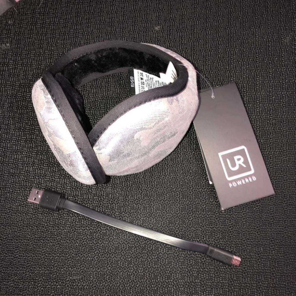 Silver camoflauge Bluetooth earmuffs